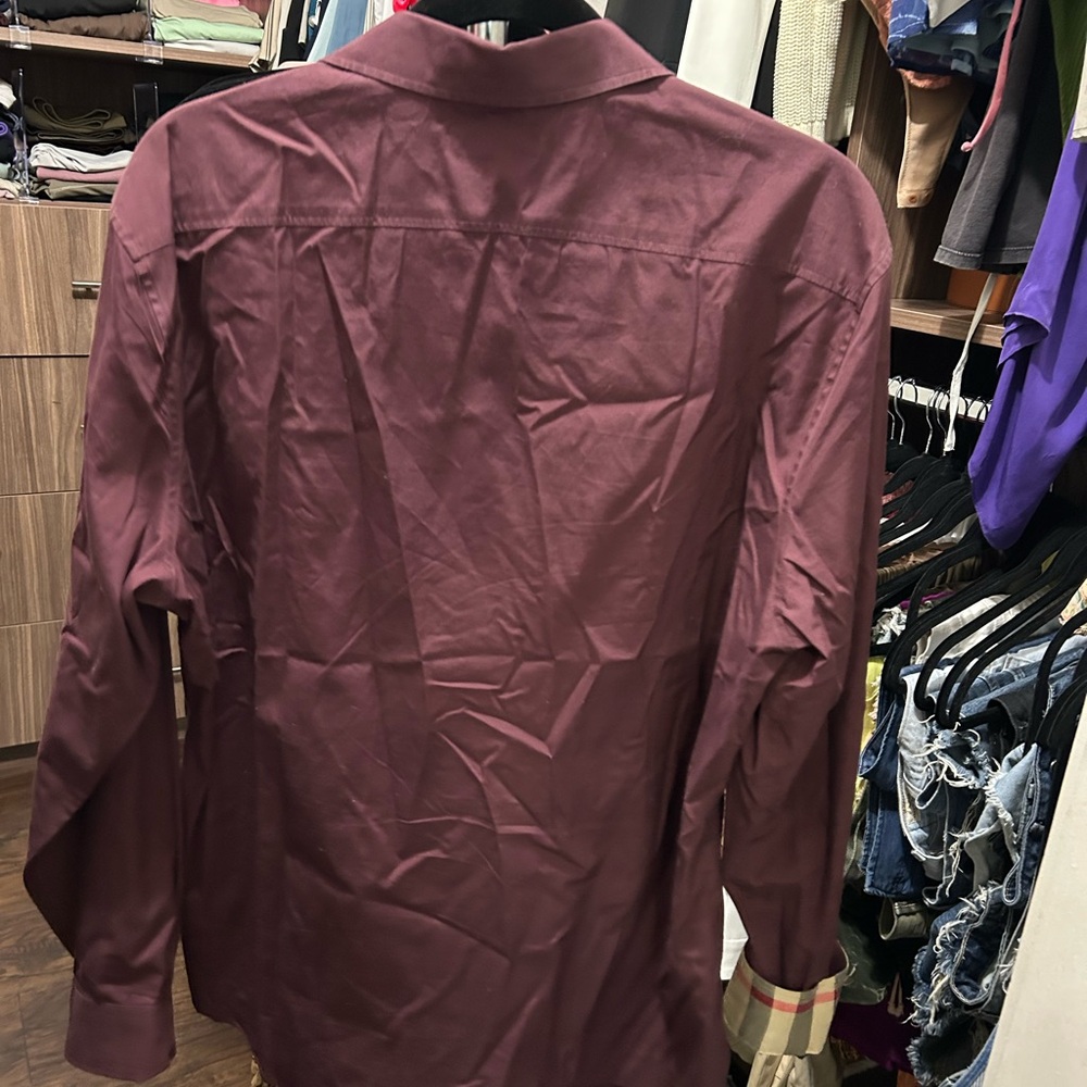 Burberry Long Sleeve Men’s Shirt - Size Large - Burgundy. - Picture 3 of 3